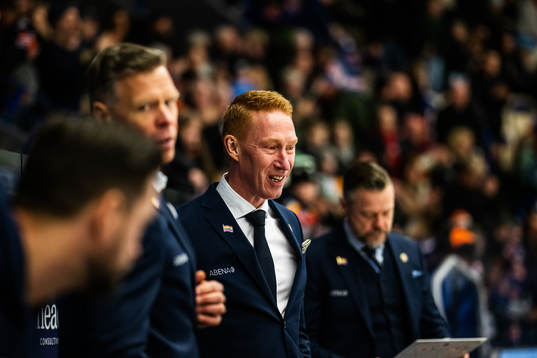 Växjös tränare Jörgen Jönsson jublar