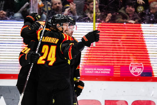 Brynäs Hannes Björninen jublar
