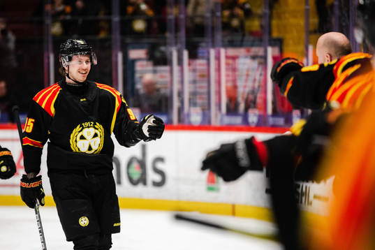 Brynäs Nick Olesen jublar