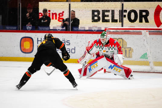 Brynäs Hannes Björninen gör 4-1 bakom Frölundas