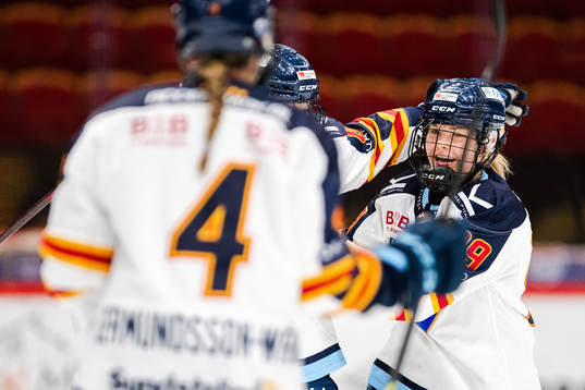 Djurgårdens Nicole Hall jublar