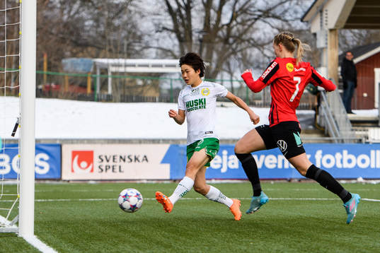 Hammarbys Maika Hamano gör 1-0
