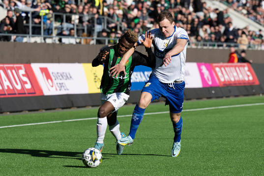 GAISs Rickard Emeka Friday och IFK Göteborgs Adam Carlén