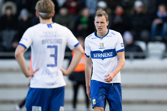 IFK Göteborgs Adam Carlén deppar