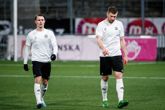Örebros Noel Milleskog och Axel Andresson deppar