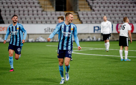 Djurgårdens Piotr Johansson gör 1-2 och jublar