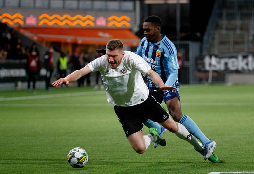 Örebros Axel Andresson och Djurgårdens Joel Asoro