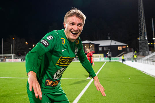 Landskronas målvakt Svante Hildeman jublar