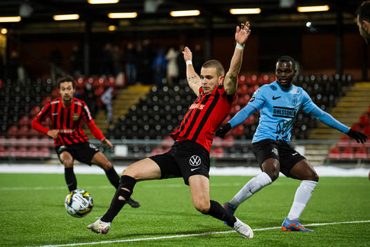 Brommapojkarnas Amadeus Sögaard och Landskronas Kofi Asare