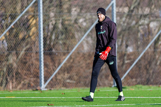 Varbergs målvakt Fredrik Andersson före fotbollsmatchen i