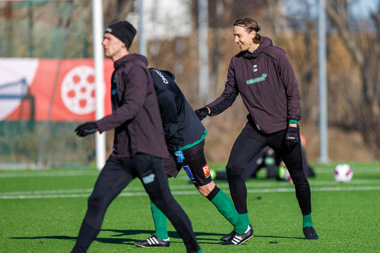 Varbergs Joakim Lindner före fotbollsmatchen i Svenska
