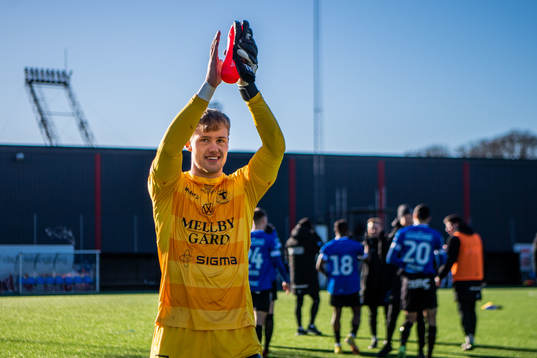 Trelleborgs målvakt Kasper Thiesson Kristensen jublar
