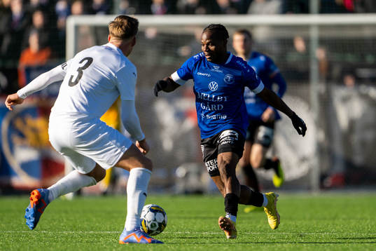 Helsingborgs Casper Widell och Trelleborgs Henry Offia