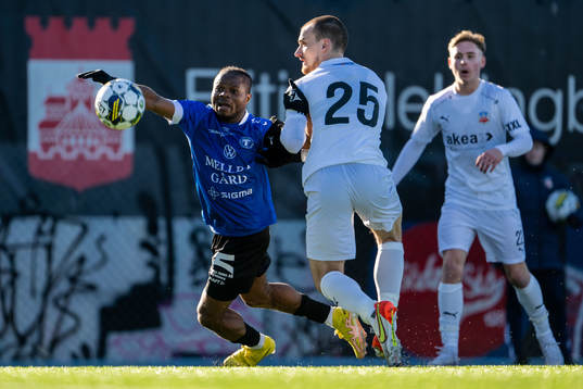 Trelleborgs Henry Offia och Helsingborgs Adam Hellborg
