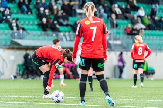 Brommapojkarnas Julia Olsson, Sara Olai och Alice Ahlberg
