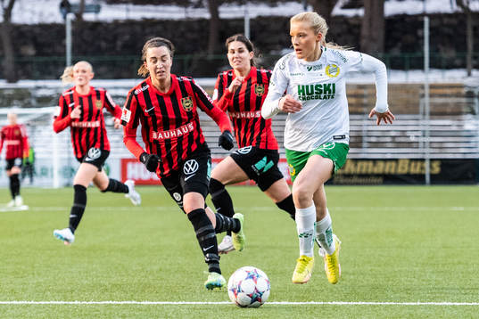 Brommapojkarnas Fanny Hjelm Rönnlund och Hammarbys Smilla