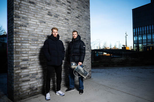 Samuel Gustafson och Simon Gustafson med Lennart Johanssons