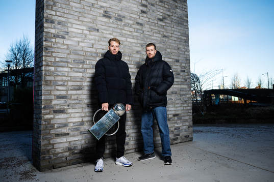 Samuel Gustafson och Simon Gustafson med Lennart Johanssons