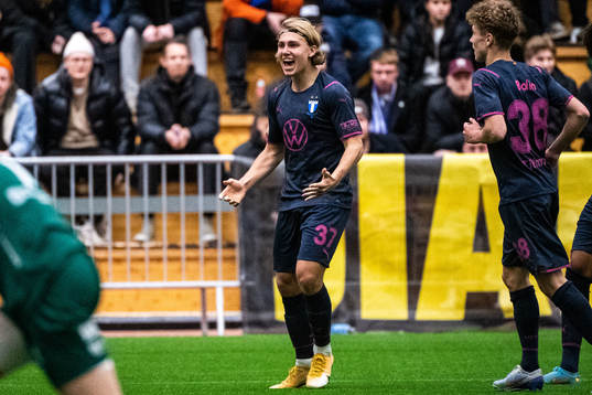 Malmö FFs Sebastian Nanasi jublar