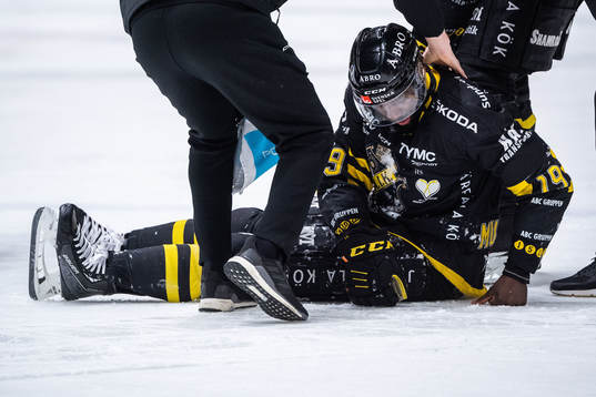 AIKs Daniel Muzito-Bagenda har ont