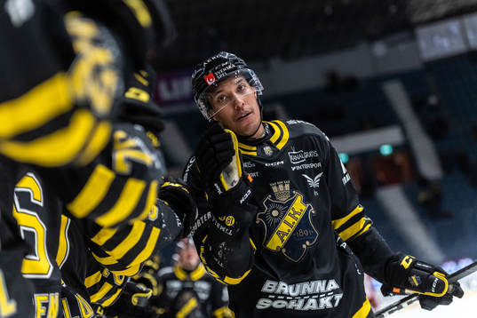 Bläddra bland fler bilder av Ishockey, Hockeyallsvenskan, AIK - Västervik