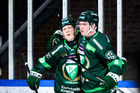 Färjestads Patrik Lundh och Oscar Lawner jublar