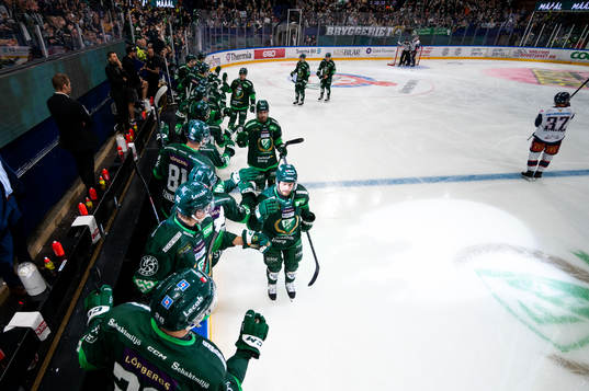 Färjestads Axel Bergkvist jublar