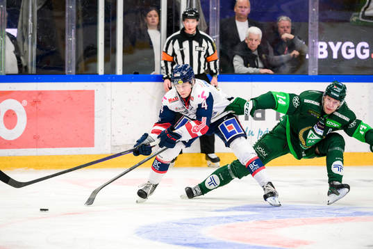 Linköpings Mattias Hävelid och Färjestads Victor Ejdsell