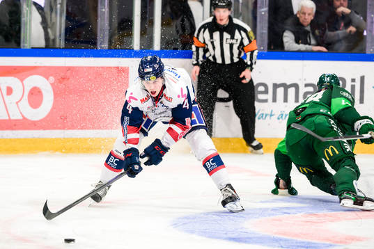 Linköpings Mattias Hävelid och Färjestads Victor Ejdsell