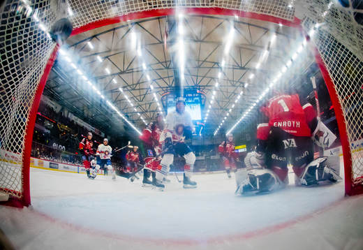 Växjös Joel Persson gör 0-2 på Örebros målvakt Jhonas