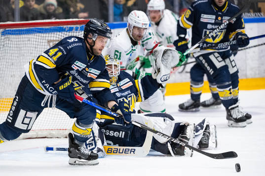 HV71s Chad Billins