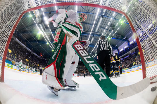 Rögles målvakt Christoffer Rifalk deppar