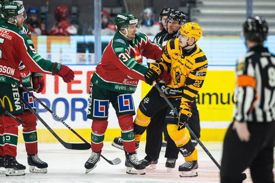 Frölundas Nicklas Lasu och Skellefteås Jonathan Johnsson