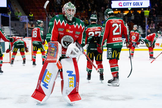 Frölundas målvakt Lars Johansson deppar