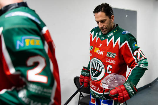 I samband med ett öppet brev från hockeyrörelsen