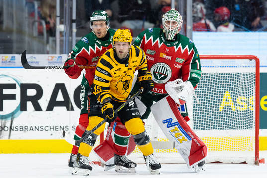 Frölundas Filip Johansson och målvakt Lars Johansson mot