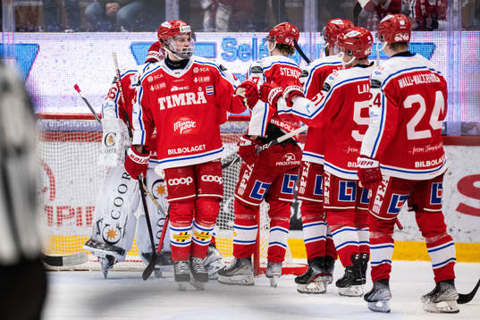 Timrås spelare jublar
