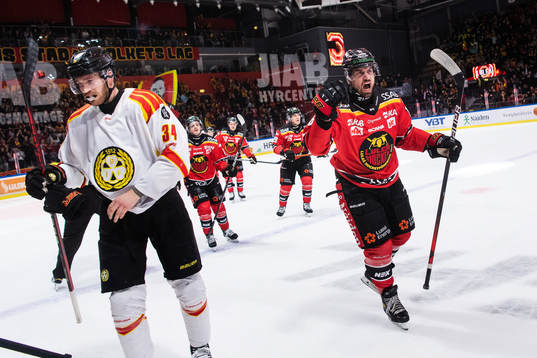 Brynäs Oscar Eklind deppar och Luleås Niklas Olausson