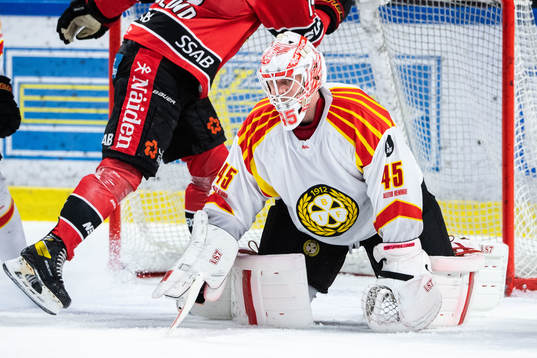 Brynäs målvakt Jussi Olkinuora deppar