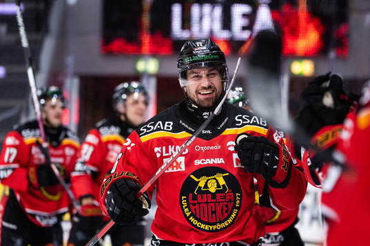 Luleås Niklas Olausson jublar