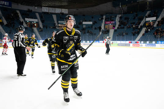 AIKs Oscar Öhman jublar