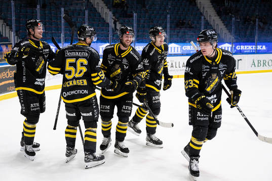 AIKs Erik Flood jublar