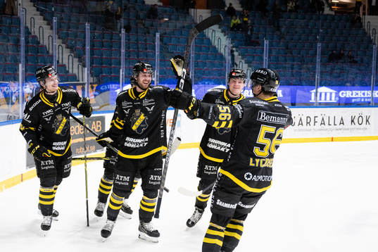 AIKs Erik Flood jublar