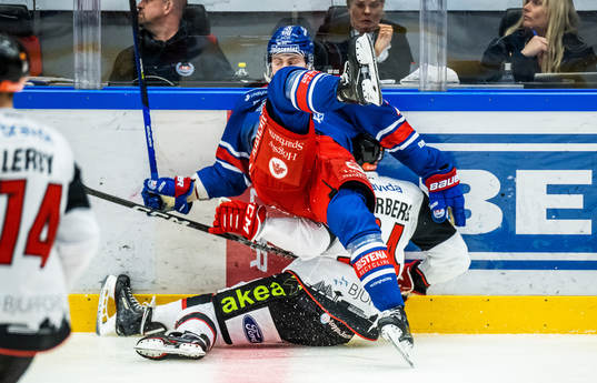 Oskarshamns Emil Lilleberg och Malmö Redhawks Carl