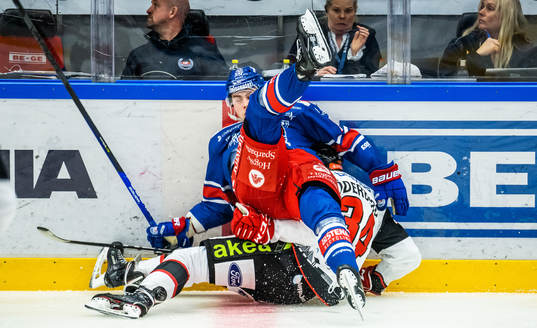 Oskarshamns Emil Lilleberg och Malmö Redhawks Carl