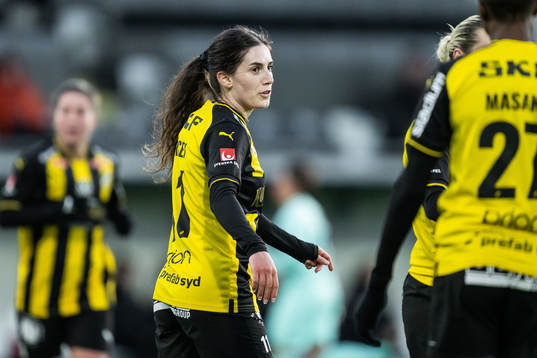 Häckens Clarissa Larisey jublar