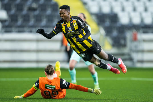 Häckens Aisha Masaka gör 3-1