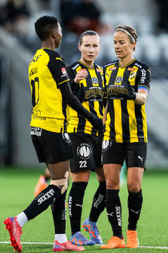 Häckens Aisha Masaka, Marika Bergman Lundin och Aivi Luik