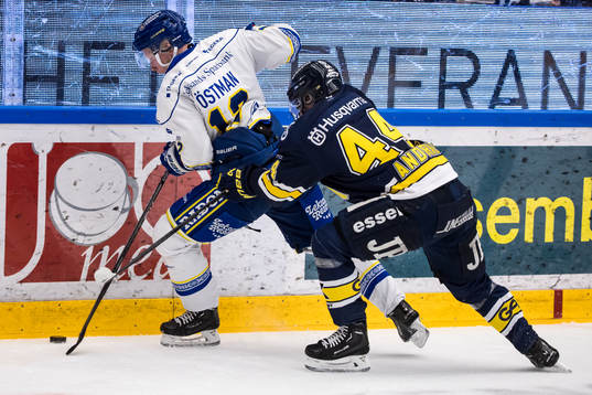 Leksands Kalle Östman och HV71s Emil Andrae