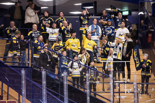 HV71s fansen jublar